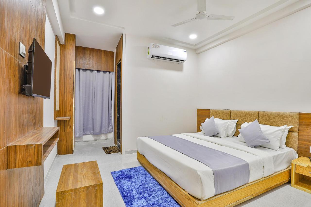 Fabhotel Parkland A Ахмедабад Экстерьер фото