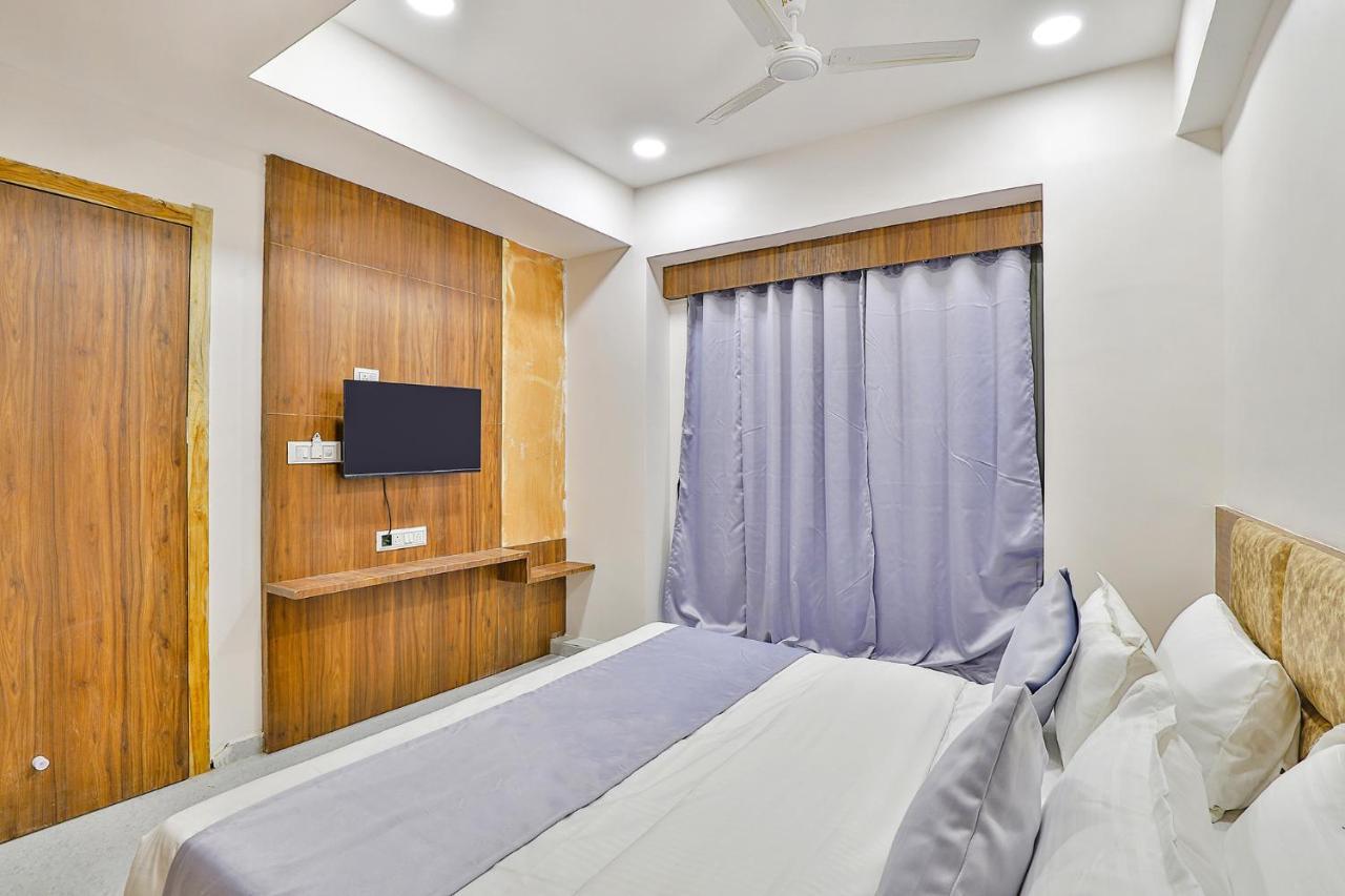 Fabhotel Parkland A Ахмедабад Экстерьер фото